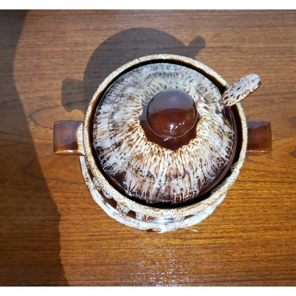 Art Pottery Glazed Drip Studio Pottery Soup Tourane /‎ Brown / Unsigned